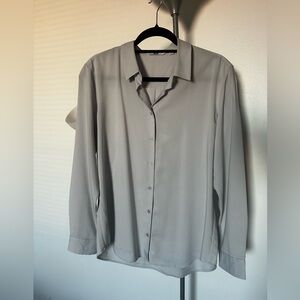 Uniqlo Women’s Gray Rayon Blouse | Size M